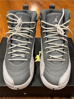 Air Jordan 12 Retro (GS) size 7y